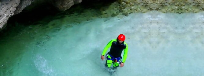 Trip Flüge - Canyoning - Die Hotspots für Rafting und Canyoning. Abenteuer Aktivität in der Tiroler Natur. Tiefe Schluchten, Klammen, Gumpen, Naturwasserfälle.